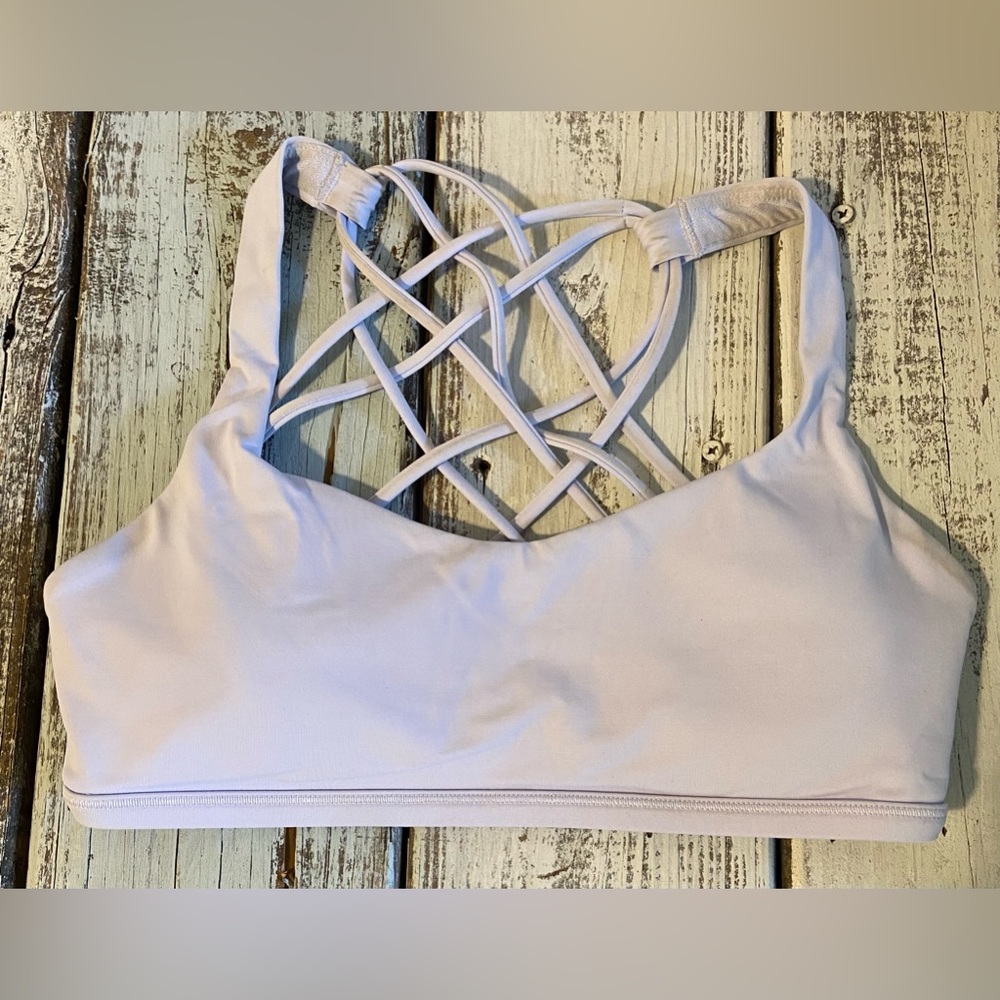Lululemon Free to Be Wild Bra. Size 6. Light purple!